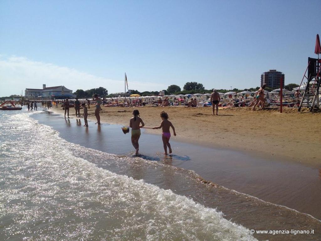 Villa A Lignano Riviera With Air Conditioning Lignano Sabbiadoro Eksteriør billede